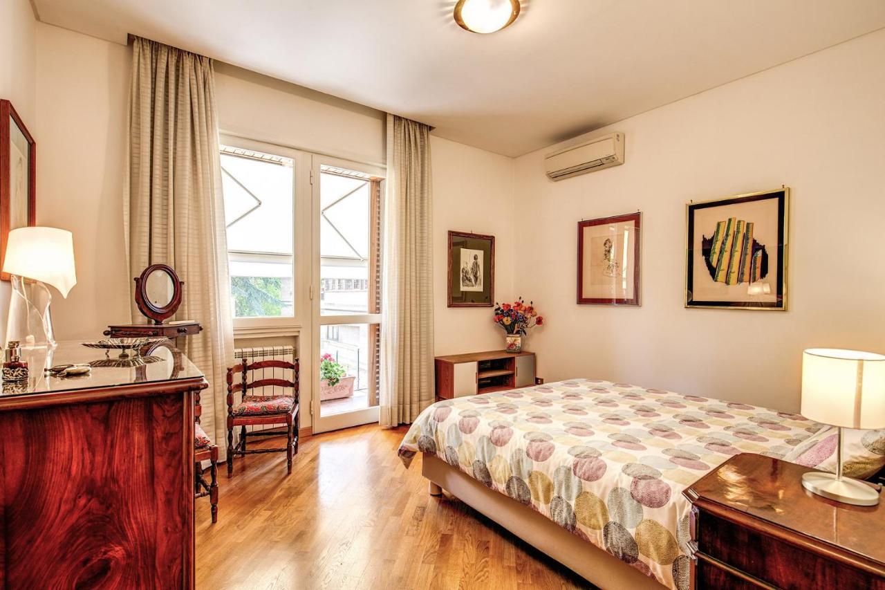 Terrazza Piccolomini: Elegant Apartment Stunning View Over Rome/St Peter'S Dome מראה חיצוני תמונה