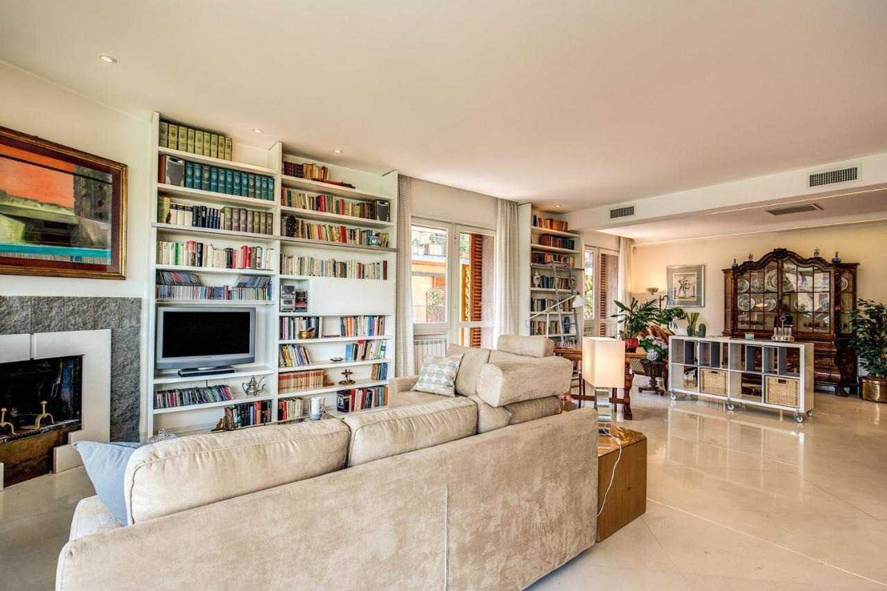 Terrazza Piccolomini: Elegant Apartment Stunning View Over Rome/St Peter'S Dome מראה חיצוני תמונה