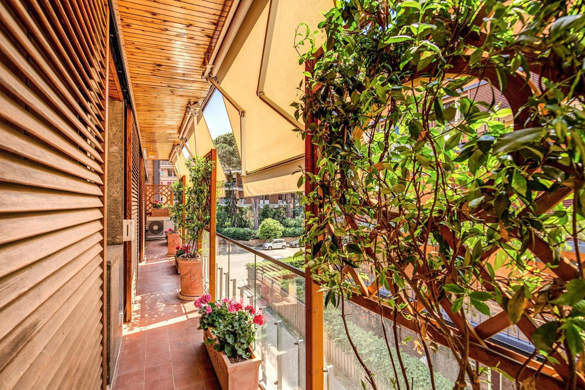 Terrazza Piccolomini: Elegant Apartment Stunning View Over Rome/St Peter'S Dome מראה חיצוני תמונה